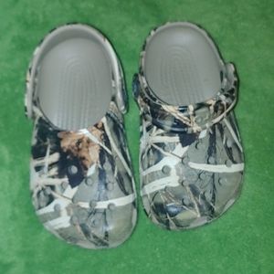 Toddler crocs
